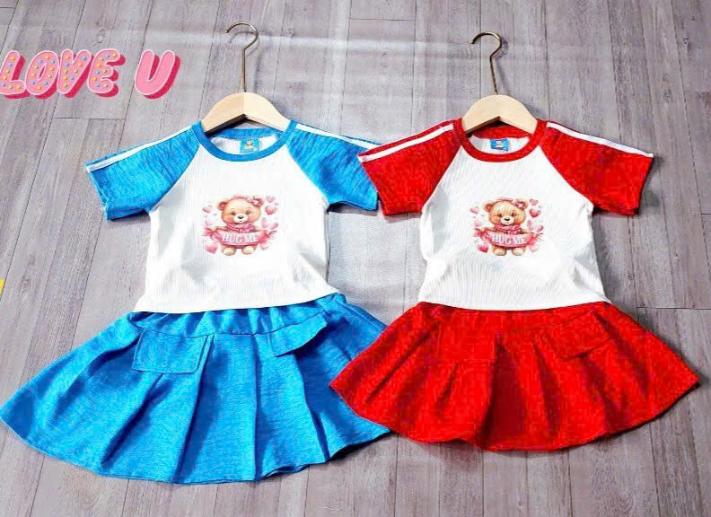 Bộ vải tăm, chân váy có quần bên trong