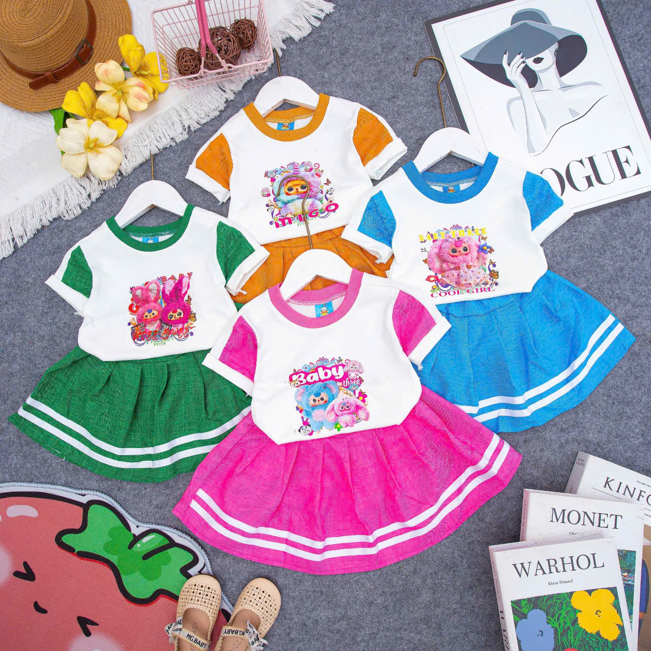 Bộ vải tăm, chân váy có quần bên trong